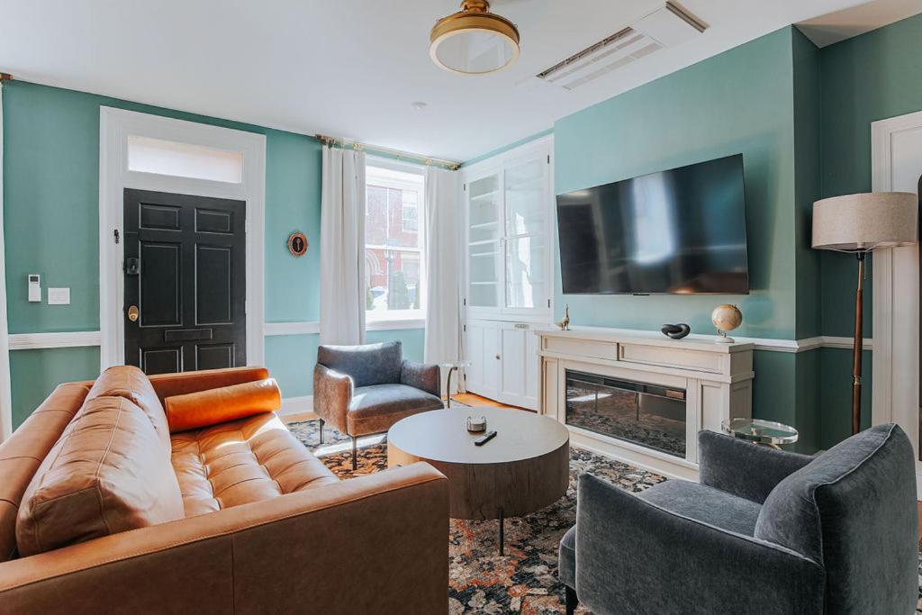 Barristers Row Hotel Staunton Room photo
